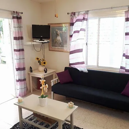 Pervolia Holidays בית נופש Kiti
