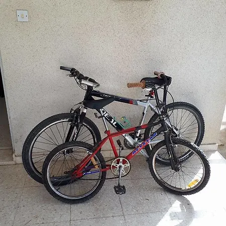 Pervolia Holidays Kiti